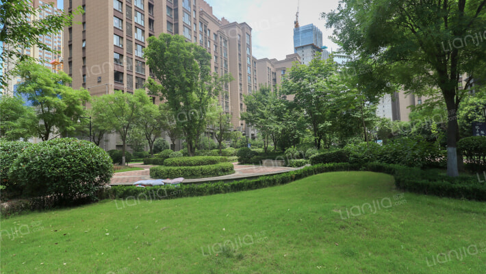 保利拉菲公馆北区外景图