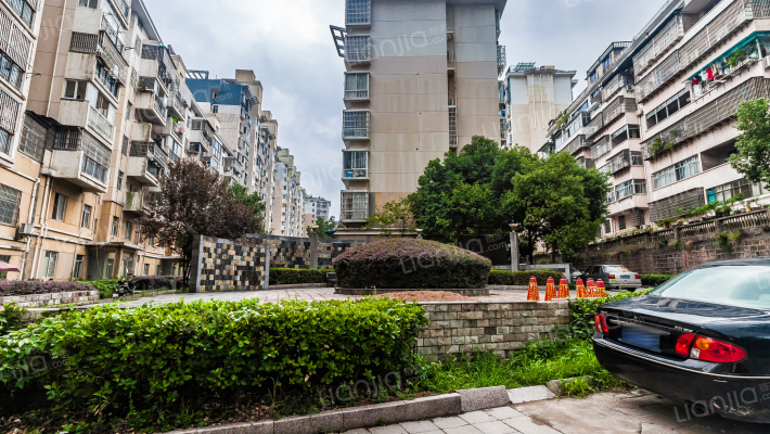 万嘉国际花园外景图