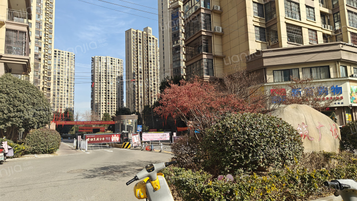 天筑广场外景图