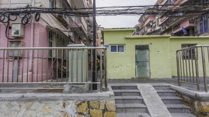 铁路家园小区外景图