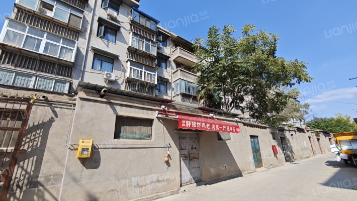 邮电局家属院外景图