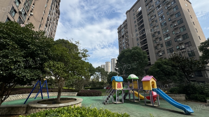 浙建滨江丽都小区外景图