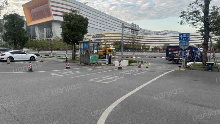 福达广场外景图