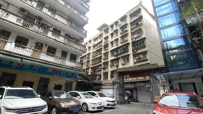 华东大院外景图