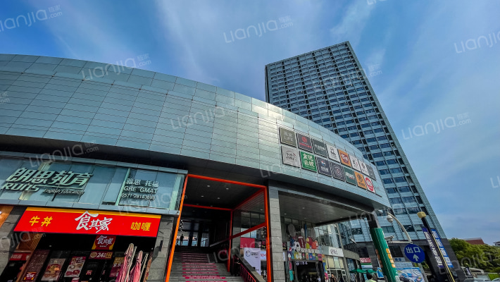 福雷德广场艾肯金座外景图