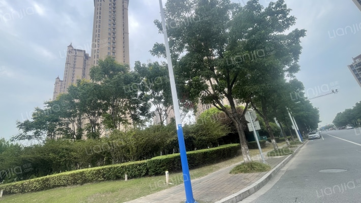 华鑫天域居外景图