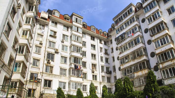 春华山小区外景图