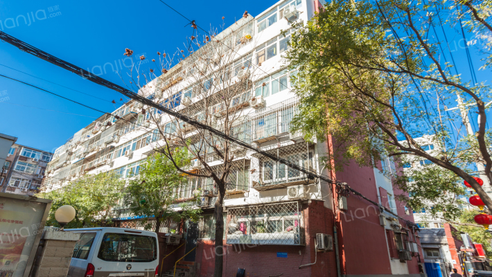 电报局街外景图