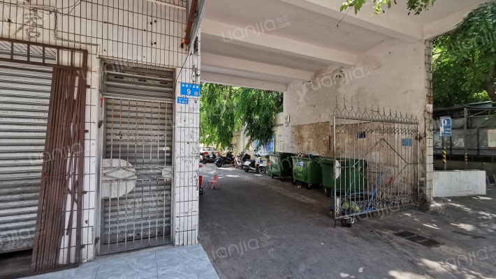 省医药总公司宿舍外景图