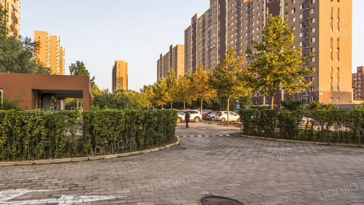 长阳国际城一区外景图