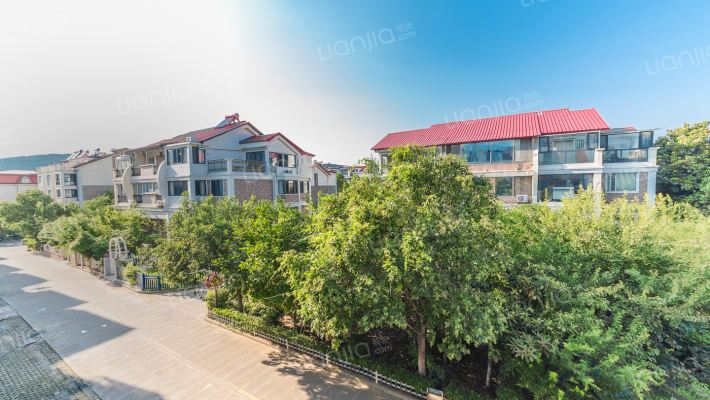 半山别墅外景图