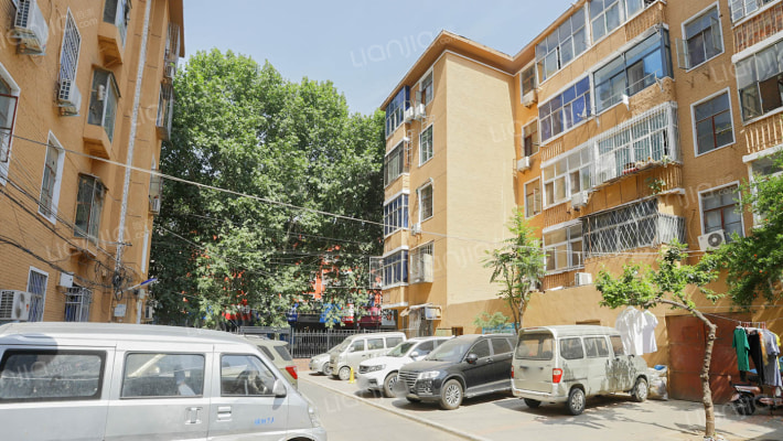 伏牛路47号院外景图