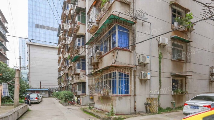 红岭花苑小区外景图