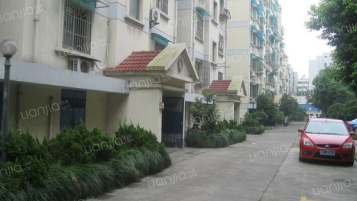 东湖公寓外景图