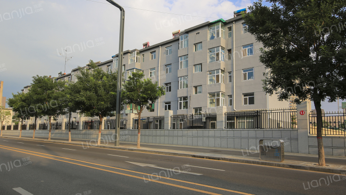 山大附中外景图