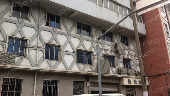 南川大楼外景图