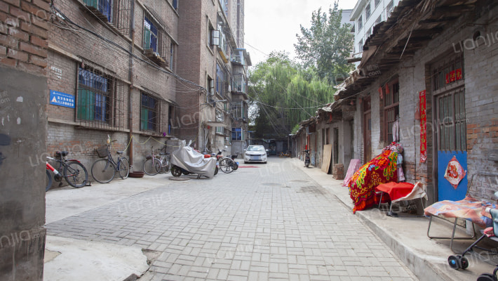 安装公司宿舍外景图