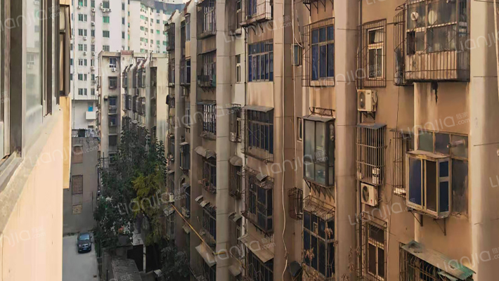 英达大厦外景图