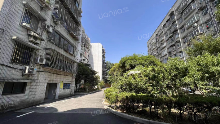 中国人保环城路家属院外景图