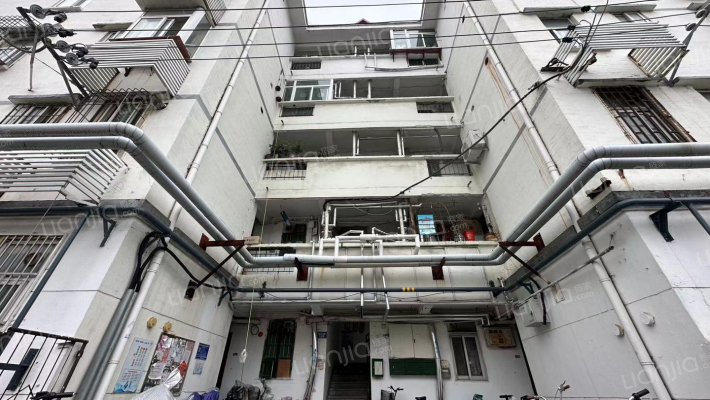 经八路12号外景图