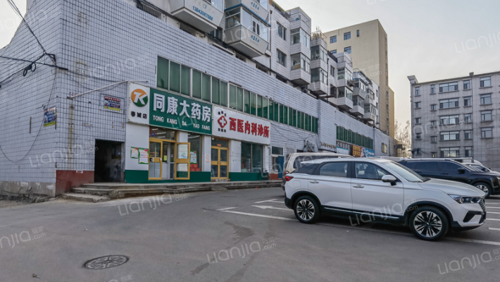 春城大街春城综合市场楼B区外景图