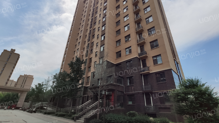 润泽华庭外景图