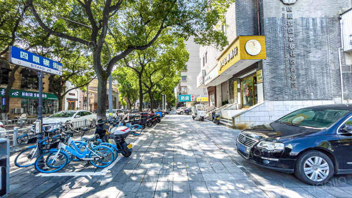 中特大厦B座外景图