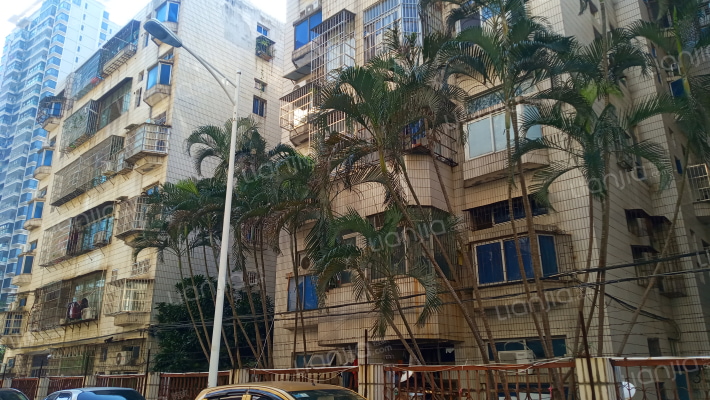 富仕公寓外景图