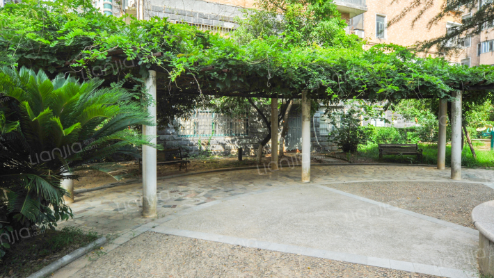 新田绿洲小区外景图