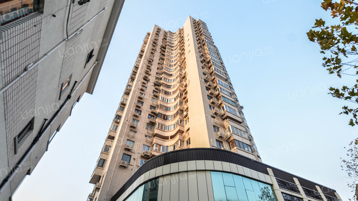 兴国大厦外景图