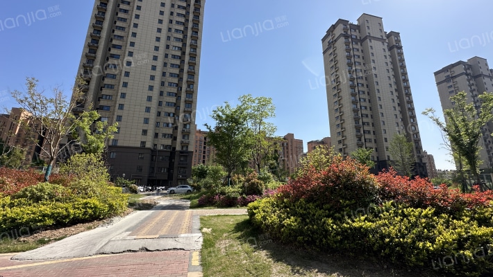 虹润花园外景图