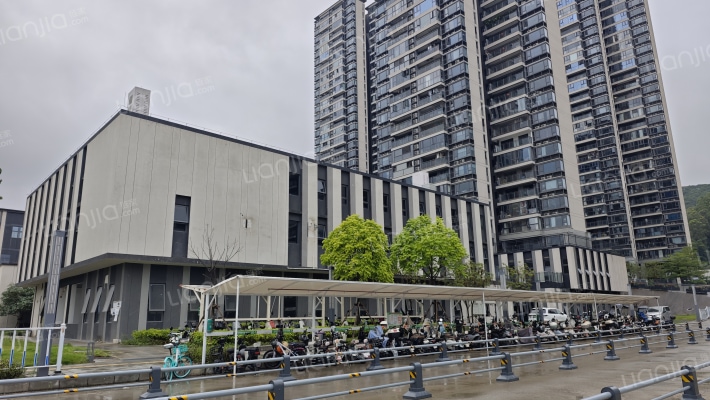 融创翔龙广府一号外景图