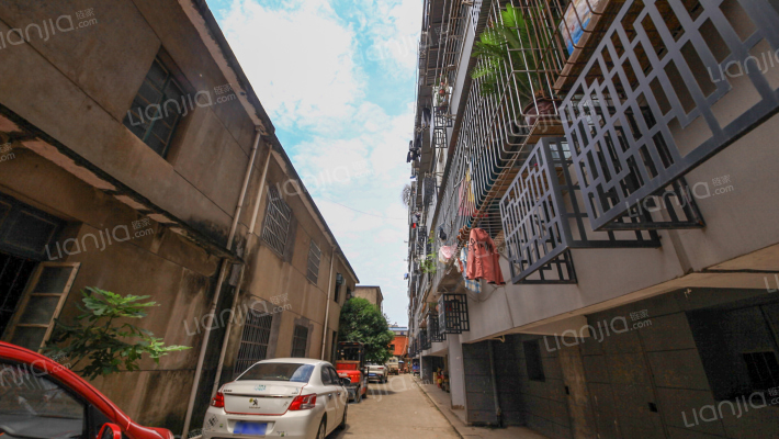 向塘四中宿舍外景图