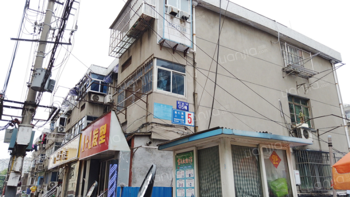 能仁里二村外景图