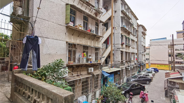 日东新村外景图