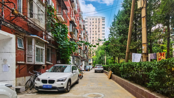 铁东小区外景图