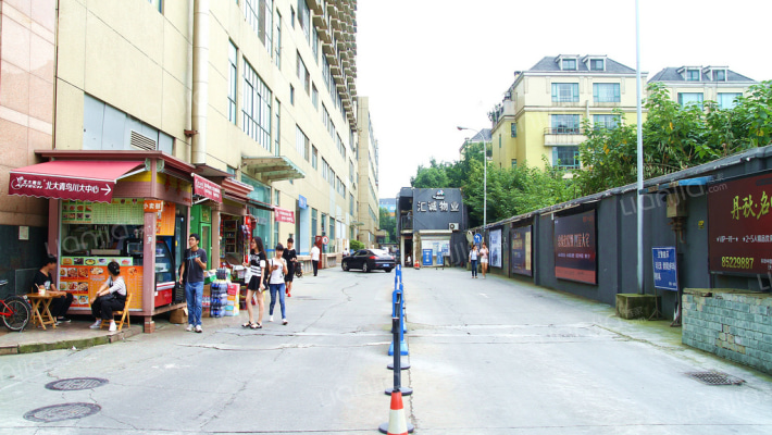 天府汇城商务楼外景图