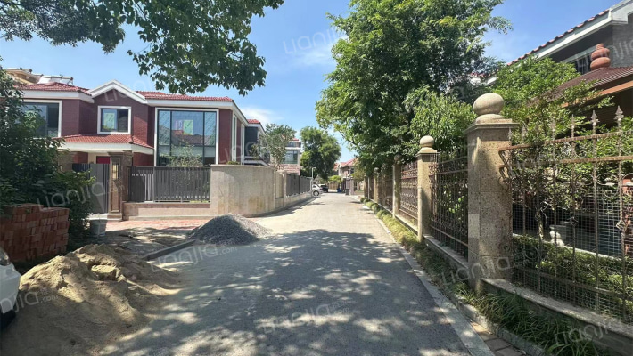 湖湾美墅外景图