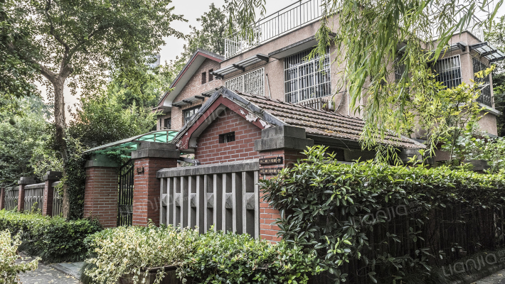 浙江大学华家池校区外景图