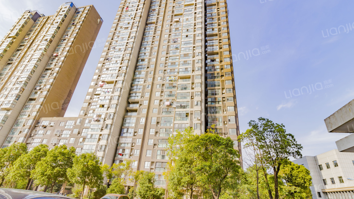 九润双子星公寓外景图