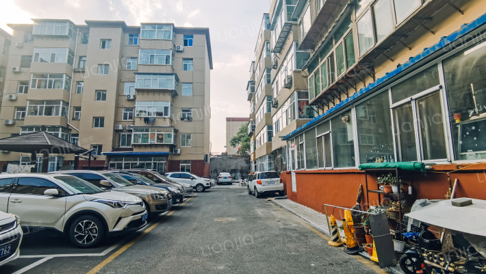 旧城街小区外景图