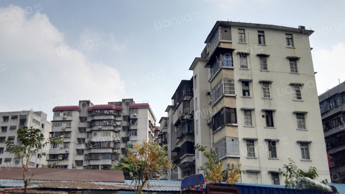 先烈东横路11号大院外景图