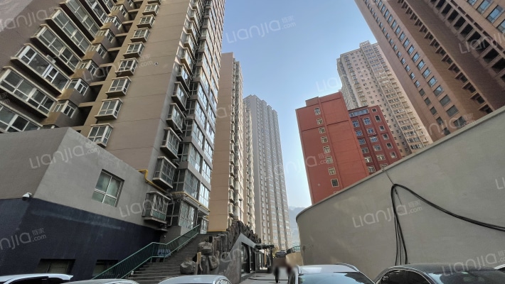 梅园小区外景图