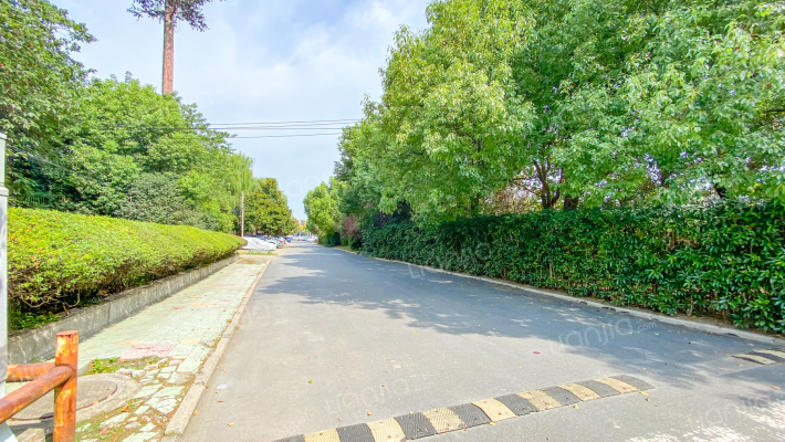 烈士陵园宿舍楼外景图