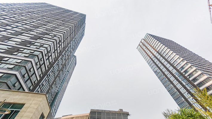 济南远大购物广场外景图