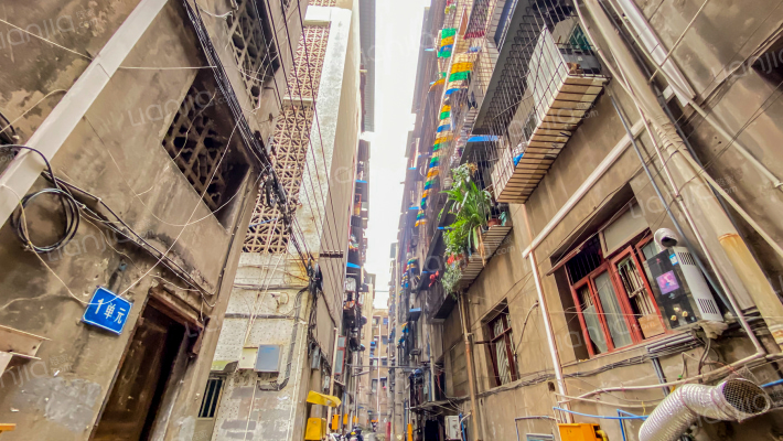 皮鞋城北一街46号外景图