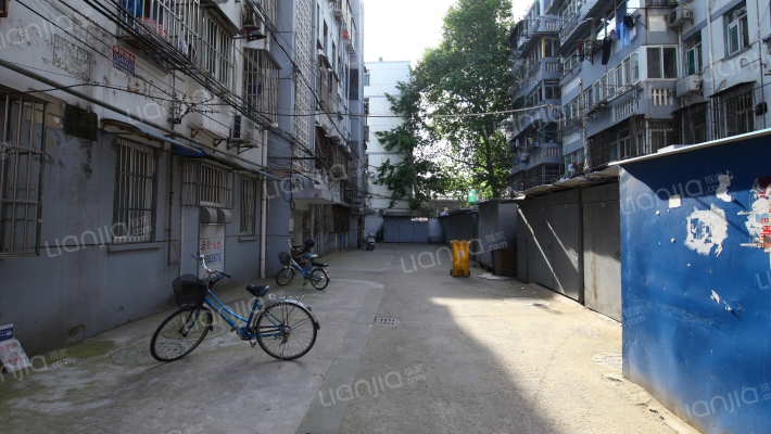 剪子巷110号外景图