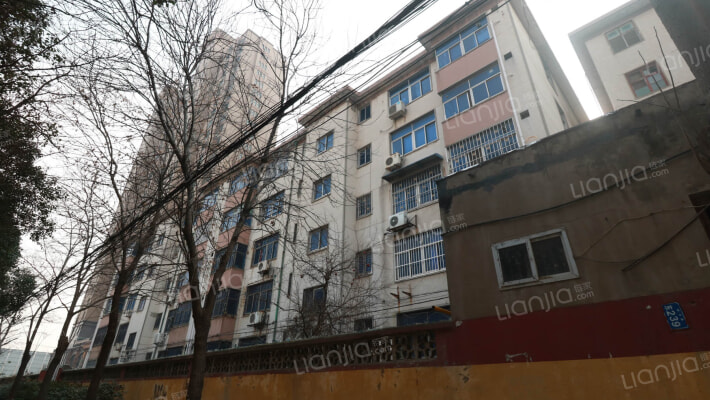 许昌师范高讲宿舍楼外景图