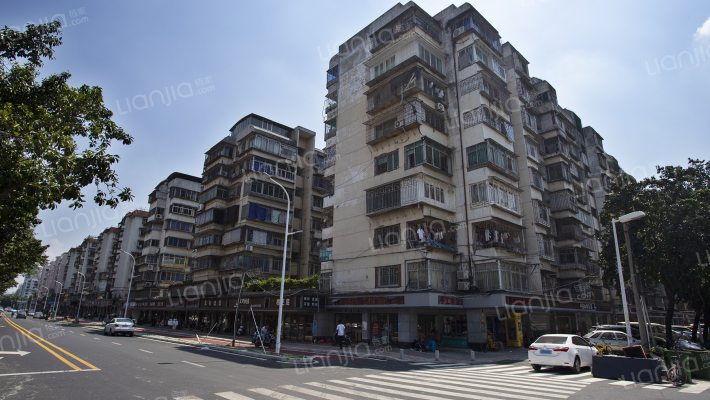 岳峰小区外景图