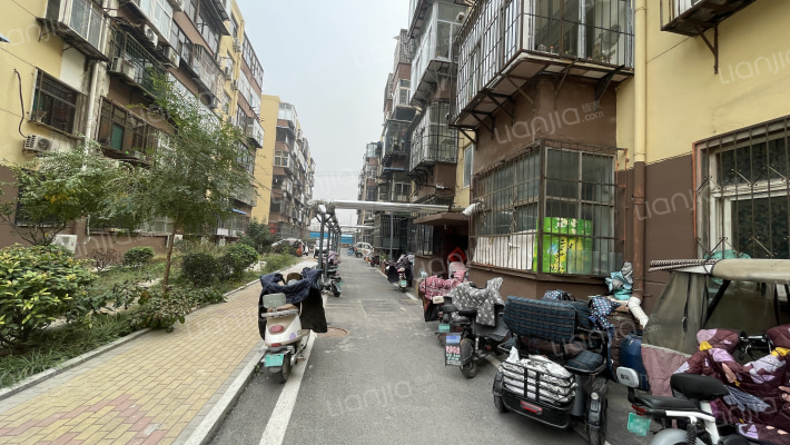 建安住宅楼外景图